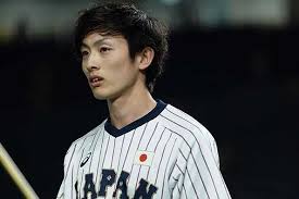 周東佑京の奥さんとの馴れ初めは 嫁は6歳年上で今宮との共通点も 画像 オモシロゴト